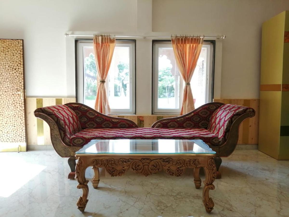 Resort Mann The Palm Retreat Lucknow