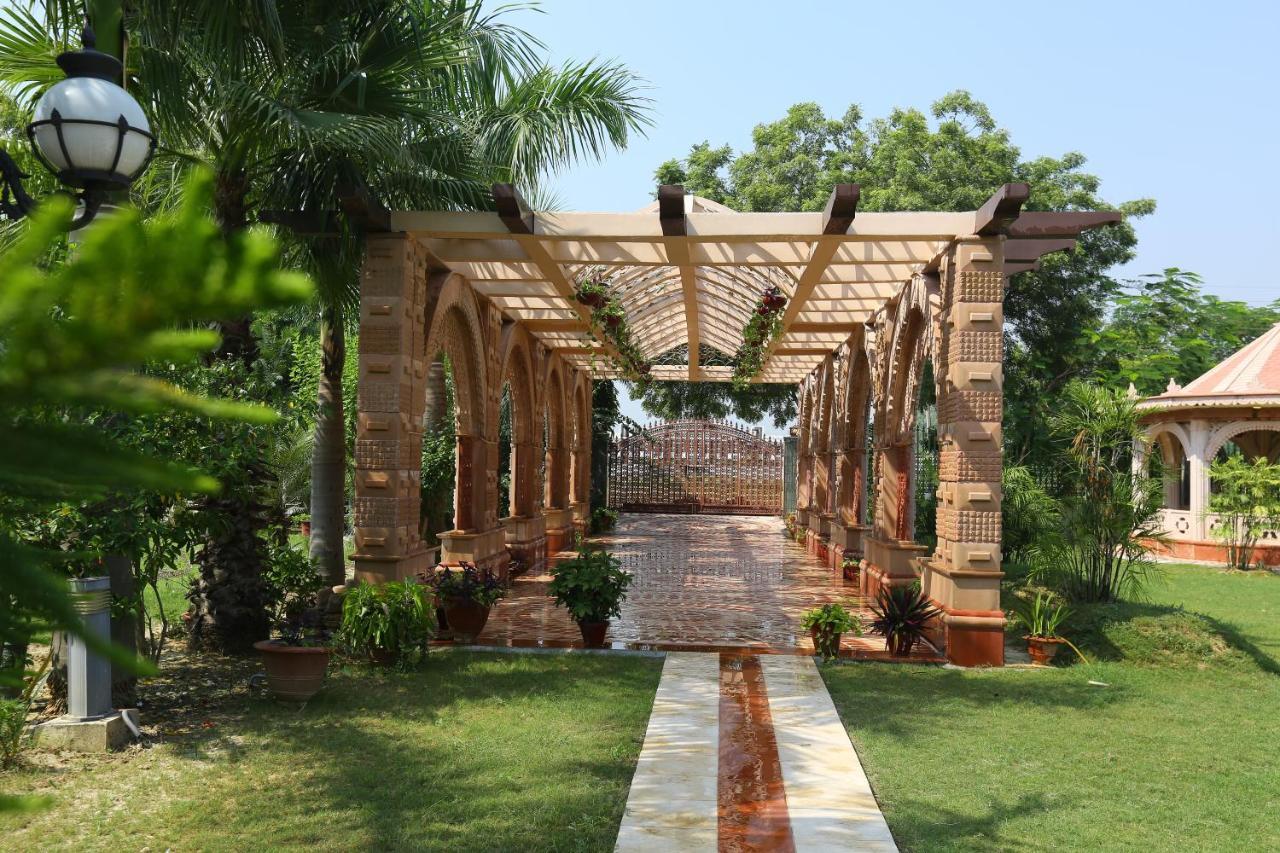 Mann The Palm Retreat Resort Lucknow